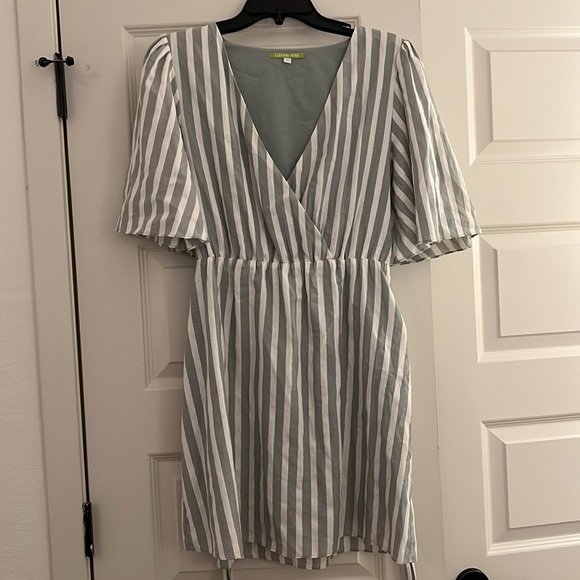 Gianni Bini Billie Striped Wrap Dress SZ MDD - Picture 3 of 7